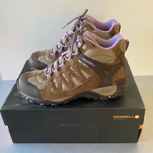 BRAND NEW MERREL ACCENTOR MID WTOF BOOTS - SIZE 9